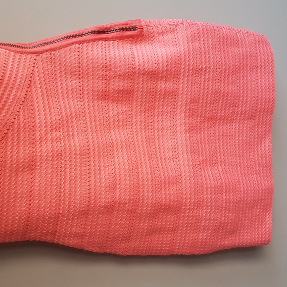 HONEY PUNCH Dress Size S - Picture 3 of 9